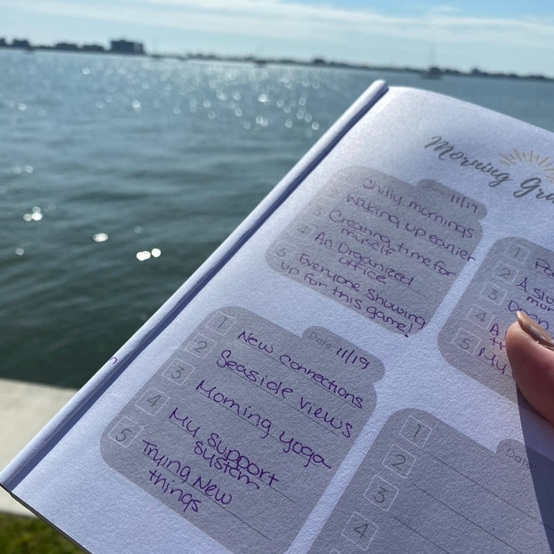 Gratitude Journal For Women - Consciously Creating My Morning Gratitude Practice - 5 Minute Daily Gratitude Mindful Morning Routine