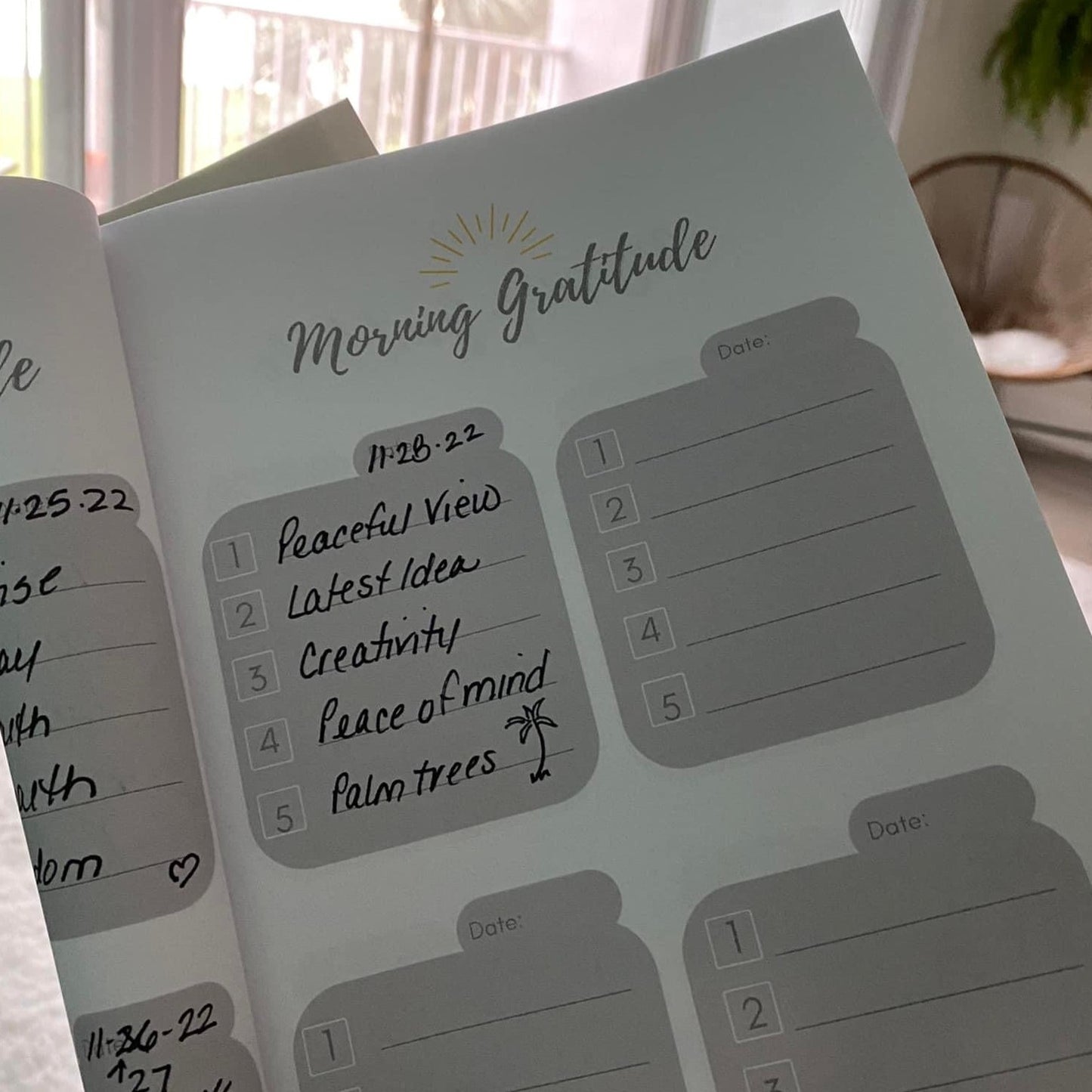 Gratitude Journal For Women - Consciously Creating My Morning Gratitude Practice - 5 Minute Daily Gratitude Mindful Morning Routine
